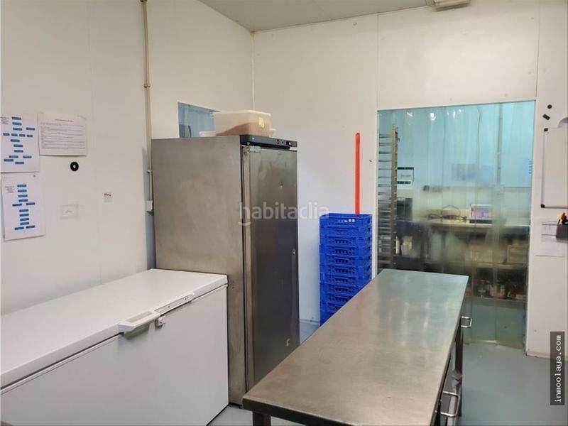 Foto 76481ae5-a6dc-4931-b96a-8dabab6c721c. Transfer business premise with heating in Muntanyeta Castelldefels