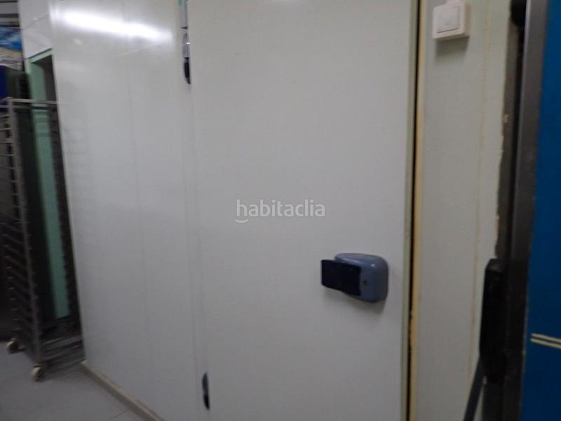 Foto 4bf5c4c1-b024-456a-a006-b7f27e2ff2fa. Transfer business premise with heating in Barri del Centre Terrassa