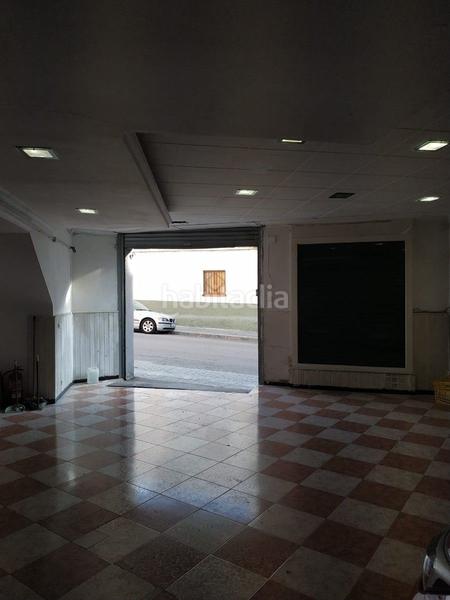 Foto bb5517a8-145c-4c05-8b7d-023e8288807a. Local comercial amb calefacció a Eixample Mataró