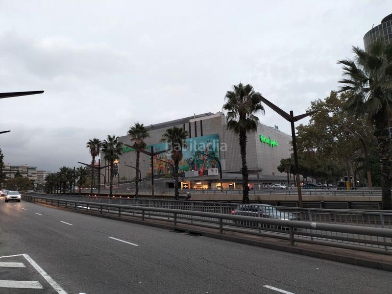 Foto 1d06dace-e8df-4cc7-9089-393b792fec22. Oficina amb calefacció a Dreta de l´Eixample Barcelona