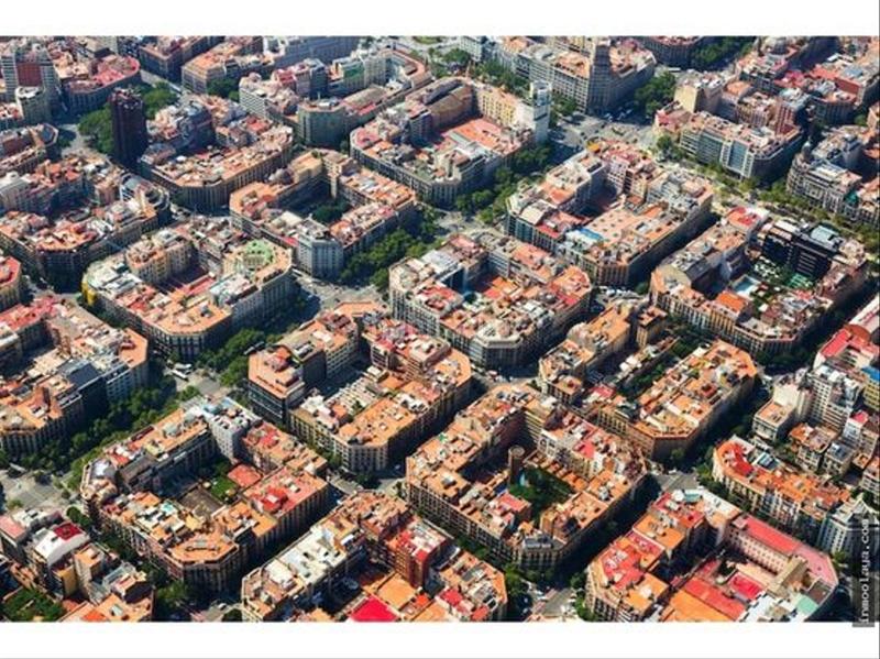 Foto b67e407c-0a3a-4a7a-8147-e3f6496f1c97. Pas-de-porte local commercial avec chauffage dans Dreta de l´Eixample Barcelona