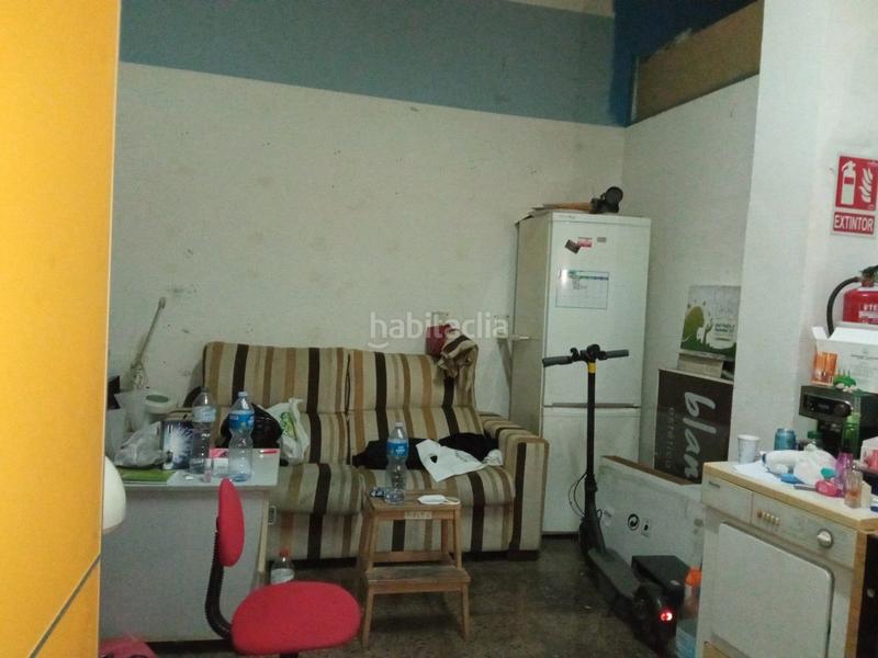 Foto ad551b8e-9c04-4a83-b56c-7cfc20bd201a. Pas-de-porte local commercial avec chauffage dans Torrent d'en Pere Parres Terrassa