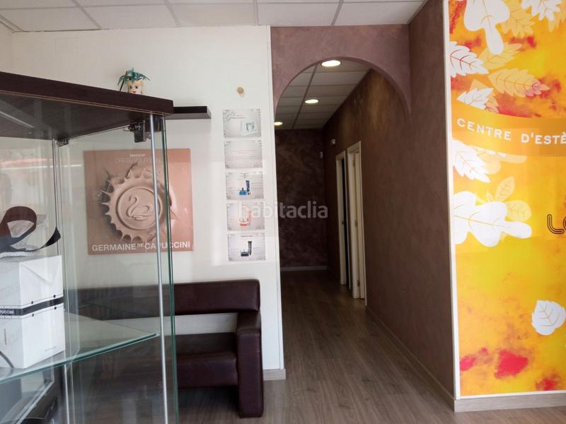 Foto 4cf3a3d9-fdfe-4911-86c7-c8f6f332eb29. Traspaso local comercial traspaso de centro estético en Terrassa