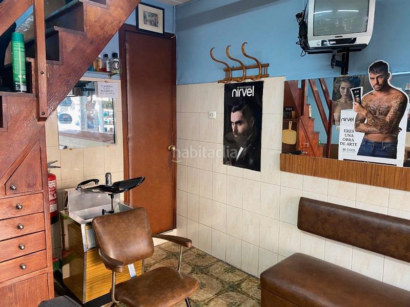 Foto a70b25e7-1615-45da-ba7f-f37fe840ddd5. Traspaso local comercial traspaso peluquería barbería en Barcelona