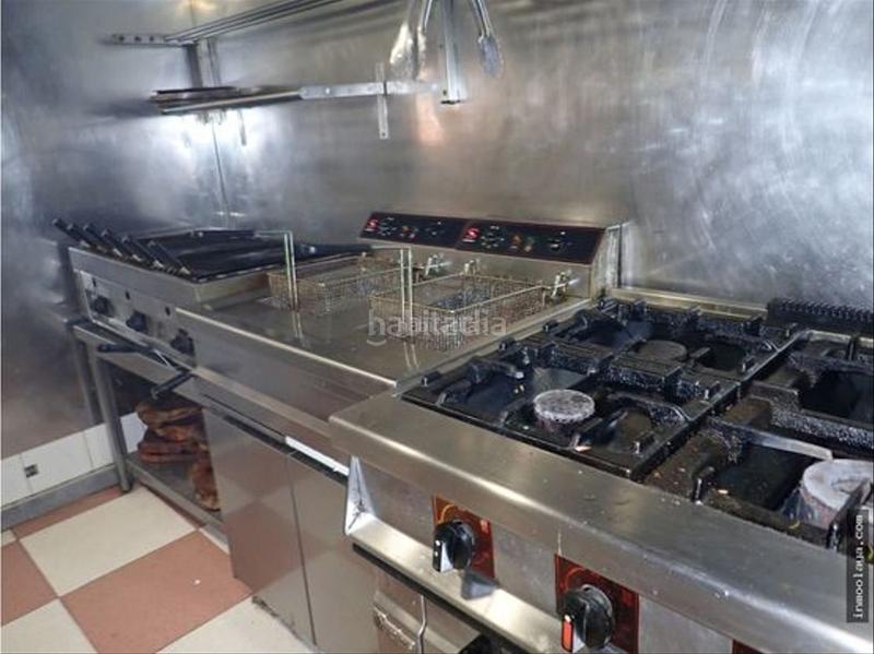 Foto d1ea4d31-42f0-4582-b969-ab236cc3e0fd. Trapasso locale commerciale con riscaldamento in Centre Castelldefels