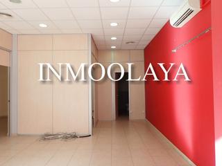 Rent Office space in Passeig Maragall. Alquiler local comercial oficina