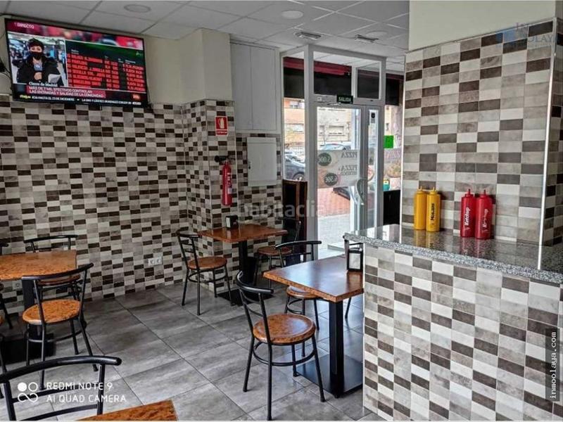 Foto 10fccc66-9b5f-4c9f-8aae-73d284ad29ef. Traspaso local comercial bar con salida de humos en Sabadell