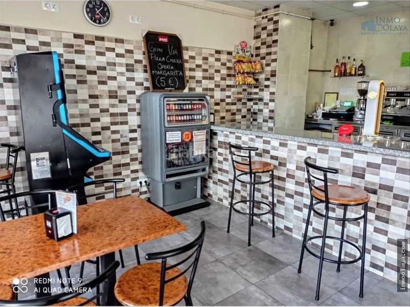 Foto d16b4a47-d50e-417c-9709-b4a2e16f927c. Traspaso local comercial bar con salida de humos en Sabadell