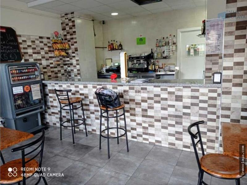 Foto eda821c9-4f18-45b8-92ab-d8aef53ae662. Traspaso local comercial bar con salida de humos en Sabadell