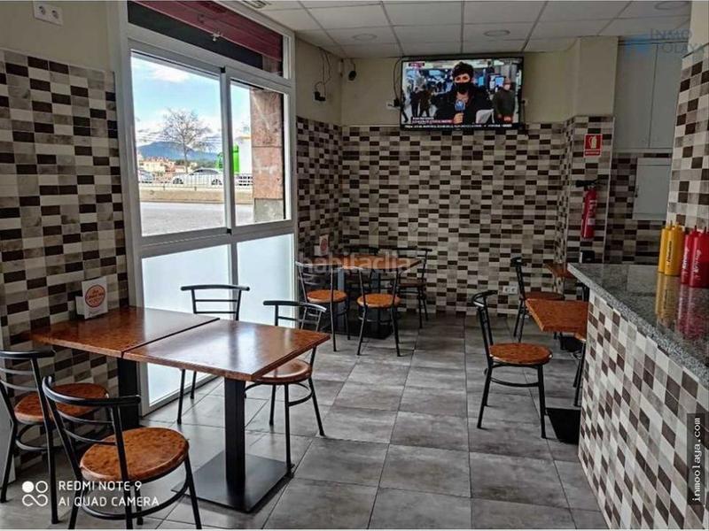 Foto f4ca9686-00e4-492a-8d1d-c865ff3018de. Traspaso local comercial bar con salida de humos en Sabadell
