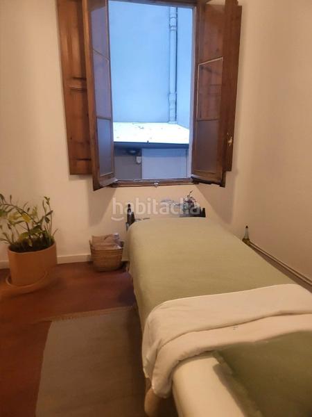 Foto 7de75403-b6fe-4a97-bfb2-a477b6787654. Transfer business premise with heating in Vila de Gràcia Barcelona