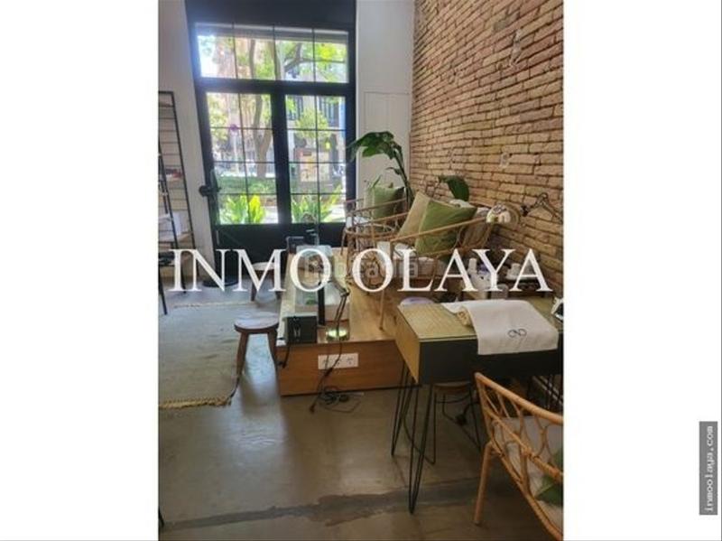 Foto e709d2d3-febe-4f47-ae14-71c1d5ff2447. Traspàs local comercial amb calefacció a Vila de Gràcia Barcelona
