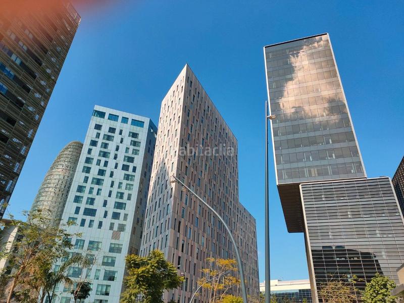 Foto fbc31332-69be-4200-aa4a-08df6126a96a. Pas-de-porte local commercial avec chauffage dans La Vila Olímpica del Poblenou Barcelona