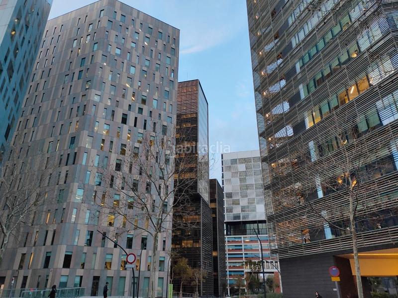 Foto d2f85d30-c3ed-4e21-a0c0-9adb38a09bfa. Trapasso locale commerciale con riscaldamento in La Vila Olímpica del Poblenou Barcelona