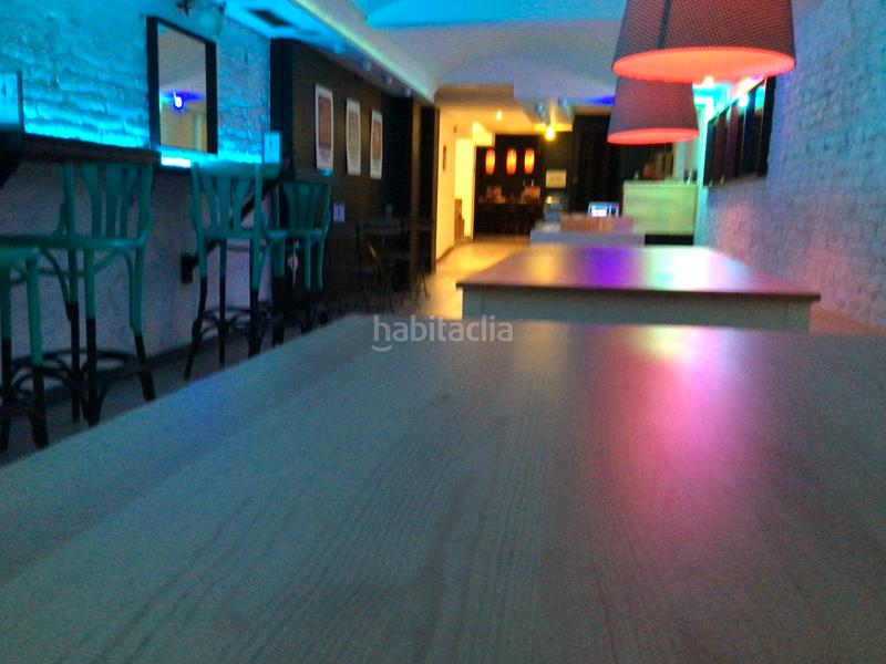 Foto 0231e781-7277-483b-862a-60f3b535c08e. Umzug geschäftsraum mit heizung in L´Antiga Esquerra de l´Eixample Barcelona