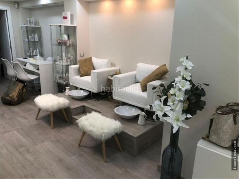 Foto 378ec260-dee6-4544-961a-d345addeec19. Traspaso local comercial traspaso peluquería centro de es en Barcelona