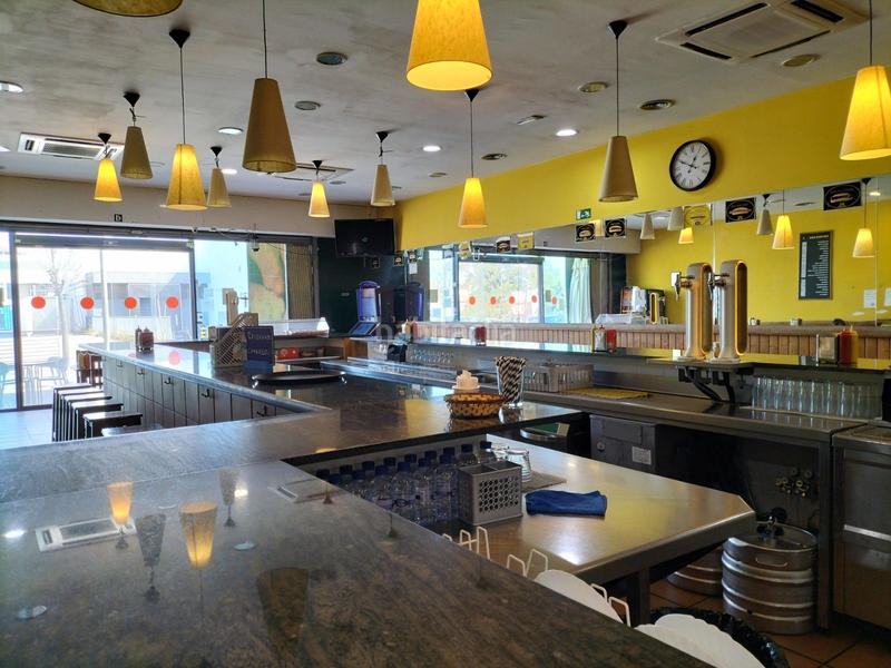 Foto 2462b4a6-7aa7-43dd-bea2-e4264c444dab. Pas-de-porte local commercial avec chauffage dans Centre Sant Boi de Llobregat