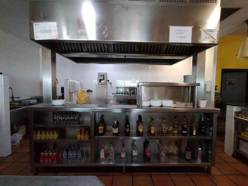 Foto 07b43e31-1a43-4ff0-a87b-cddabb2d17a0. Traspaso local comercial traspaso bar frankfurt c3 con terraza en Sant Boi de Llobregat