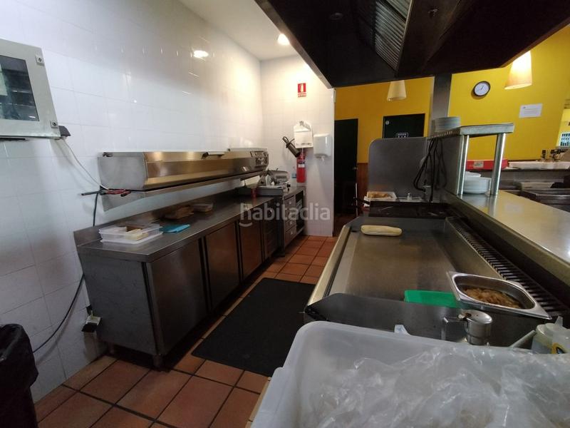 Foto 953e912f-b000-4d96-8d67-fa1f375714a1. Traspaso local comercial traspaso bar frankfurt c3 con terraza en Sant Boi de Llobregat