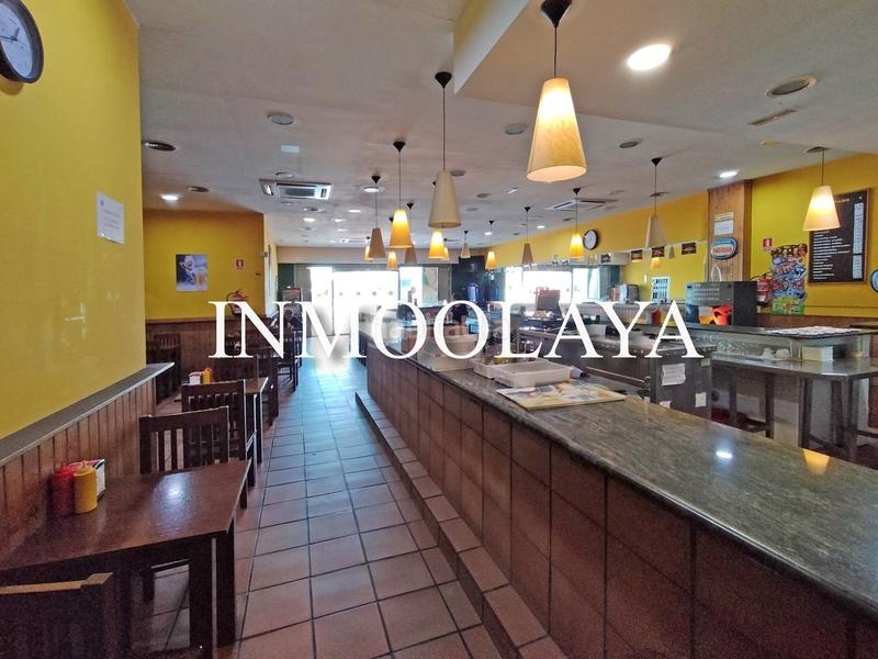 Foto c27f947f-e060-4ca3-95f9-d6c0a762617e. Traspaso local comercial traspaso bar frankfurt c3 con terraza en Sant Boi de Llobregat