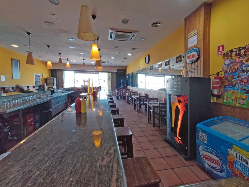 Foto cede31a1-46ab-4440-bbec-b7eee7fe0f15. Traspaso local comercial traspaso bar frankfurt c3 con terraza en Sant Boi de Llobregat