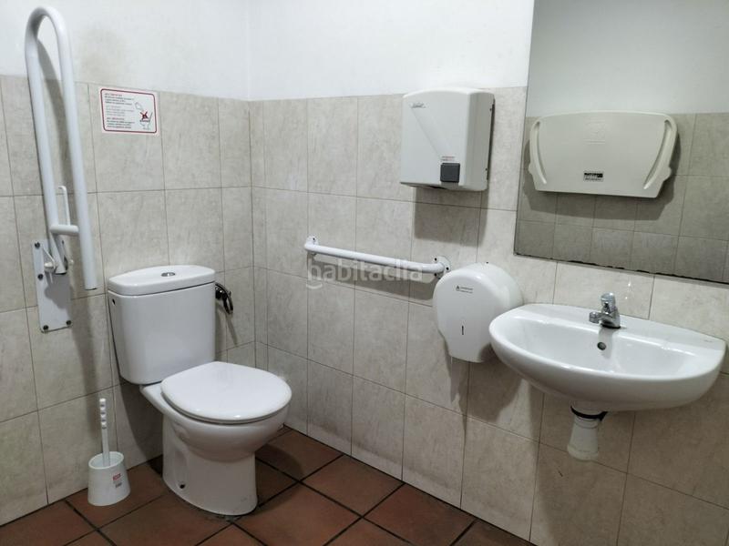 Foto d8e4a3ac-a51b-4bf7-9e2b-81cd80bf73e2. Traspaso local comercial traspaso bar frankfurt c3 con terraza en Sant Boi de Llobregat