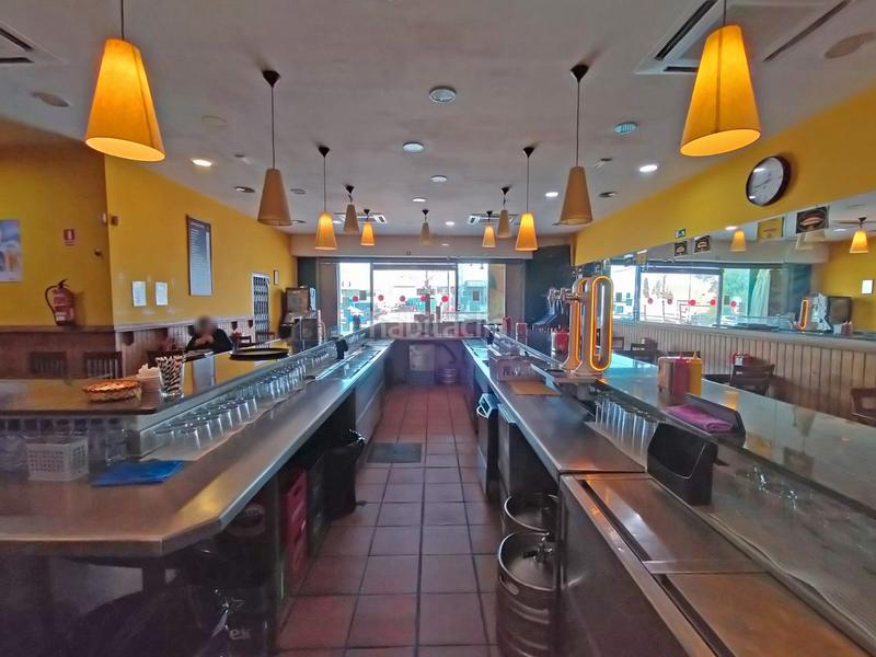 Foto 25ac4436-2d91-49a7-9d45-cb7b2a5a576f. Trapasso locale commerciale con riscaldamento in Centre Sant Boi de Llobregat