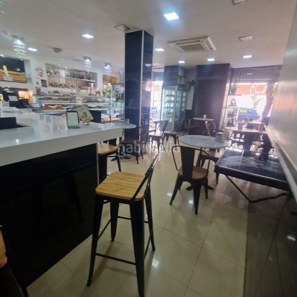 Foto c1326bf9-a370-4ef1-9b97-0d3a12769892. Local comercial amb calefacció a Centre Viladecans