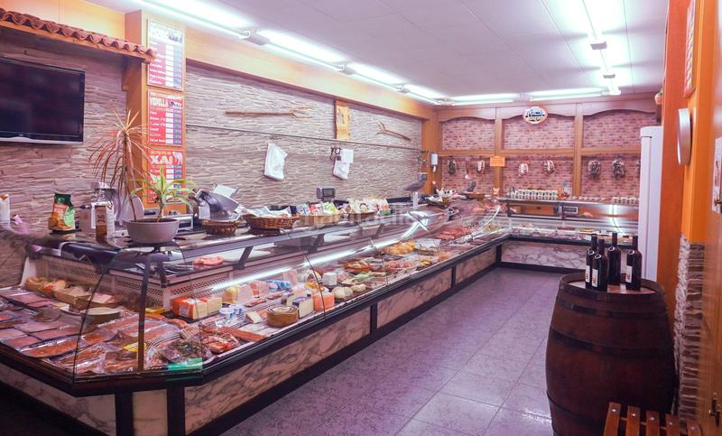 Foto 7ee347fd-fda4-48d5-bc5a-356f4d397cb9. Traspaso local comercial traspaso charcutería en el centro en Mataró