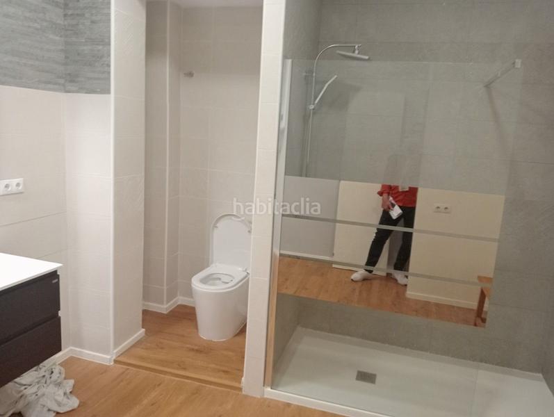 Foto 24d89777-9f25-45d0-921f-5aaf1d928c97. Local comercial a Eixample Mataró