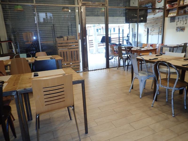 Foto ef67b568-e8ae-41cb-bff0-9b6a10a462aa. Trapasso locale commerciale con riscaldamento in Centre Castelldefels