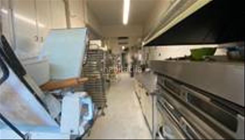 Foto 14efeb6a-5bab-4dec-ae05-3d9c43832e13. Traspaso local comercial traspaso despacho de pan obrador en Barcelona
