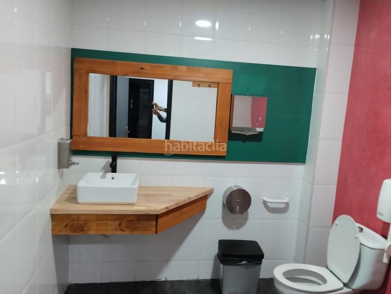 Foto dec04a48-2d6b-4302-afcd-d49103685bae. Transfer business premise with heating in Centre Castelldefels