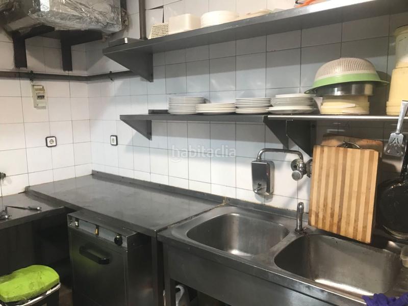 Foto c11a521b-0a9e-4c15-8aa6-d2f35791ed20. Pas-de-porte local commercial avec chauffage dans La Nova Esquerra de l´Eixample Barcelona