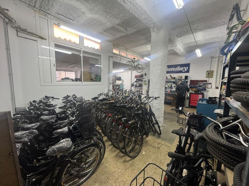 Foto 5772b937-80b6-4240-8d03-d92483fe171d. Traspàs local comercial a St. Pere - Sta. Caterina - El Born Barcelona