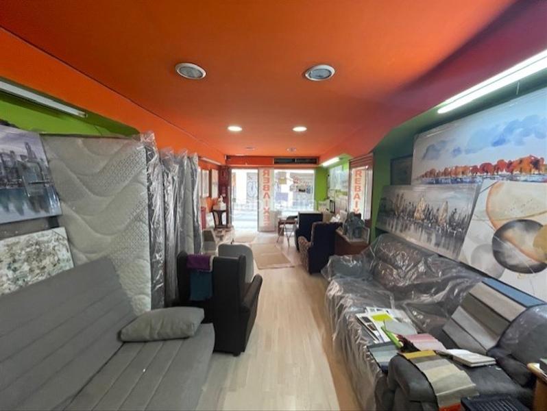 Foto 958141cb-6488-460a-a803-cf233deba1b2. Local comercial a Baix Guinardó Barcelona