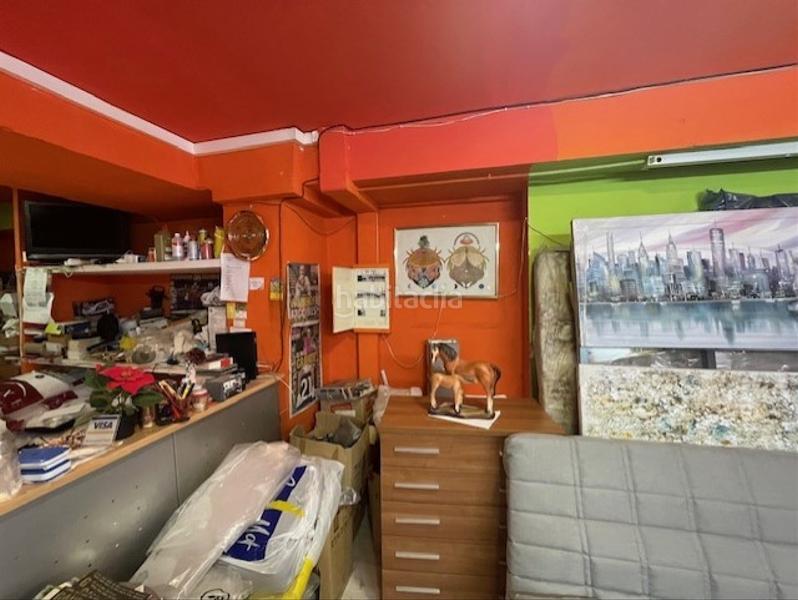 Foto d6ccd6c7-f4d3-440a-ae13-b44dc283859b. Local comercial a Baix Guinardó Barcelona