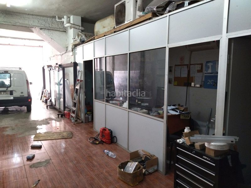 Foto a9369914-b583-43d5-a6b7-7bf9822d2a22. Local comercial amb calefacció a Singuerlín Santa Coloma de Gramenet