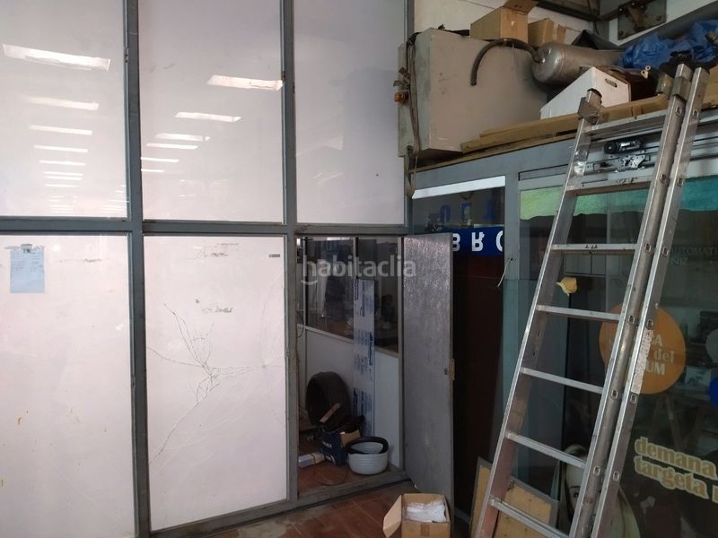 Foto bab28400-0fb5-455f-8658-6d6b8a73fe64. Local comercial amb calefacció a Singuerlín Santa Coloma de Gramenet