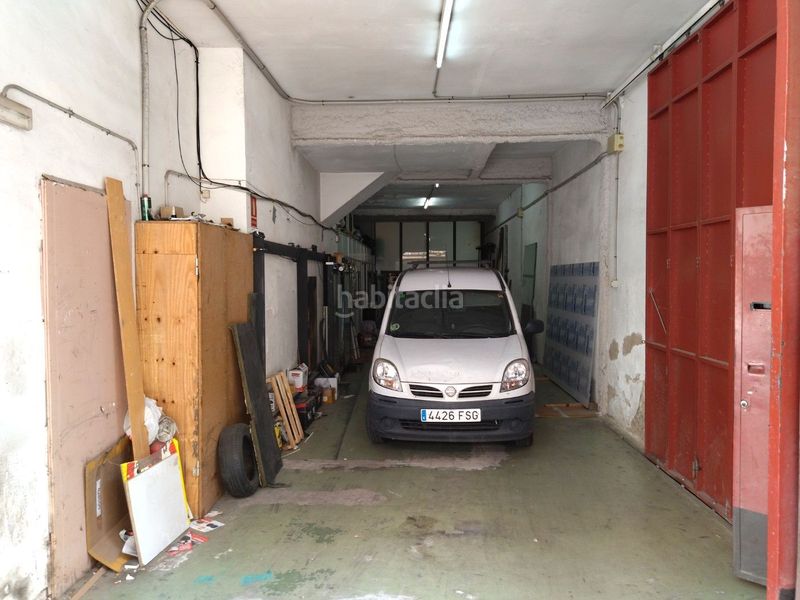 Foto e36b5a5f-9c14-431b-afe7-b7c2458158f9. Local comercial amb calefacció a Singuerlín Santa Coloma de Gramenet