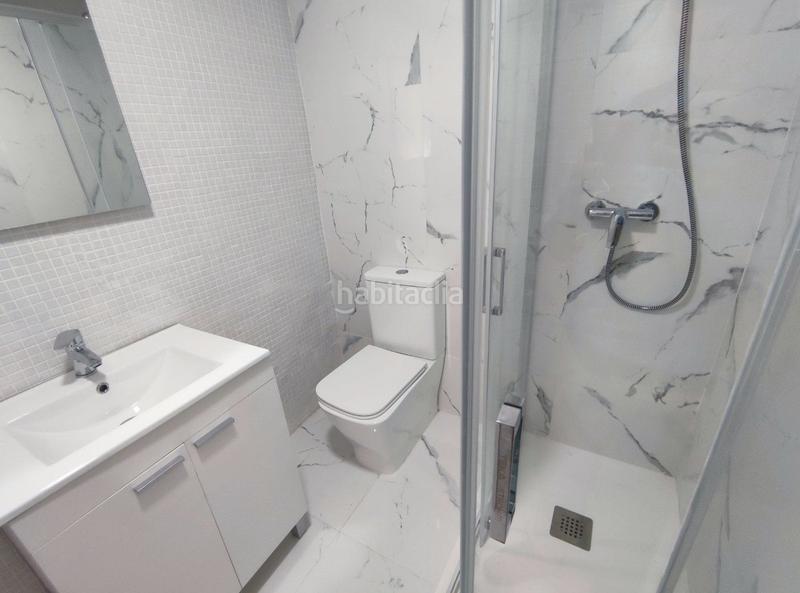 Foto 5c8fe99c-c286-42d8-8525-8766c7a22822. Local commercial avec chauffage dans Gorg Badalona