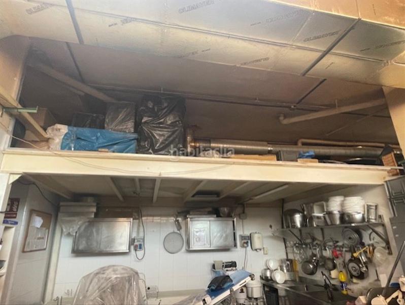 Foto 9f70c636-5fe8-4b38-ab2a-ebb37e0340b3. Traspaso local comercial traspaso pastelería con degustación y obrador en Sants en Barcelona