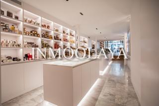 Trapasso Locale commerciale in Vila de Gràcia. Traspaso tienda de alimentación con degustación en enrique grana