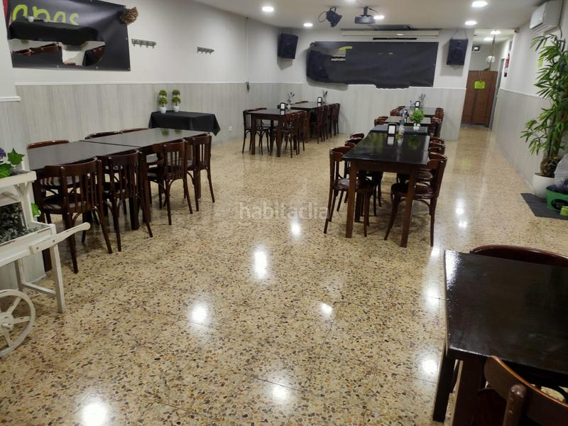 Foto 61050b98-14a0-40c6-877b-a53eb2ef092d. Traspàs local comercial amb calefacció a Centre Santa Coloma de Gramenet