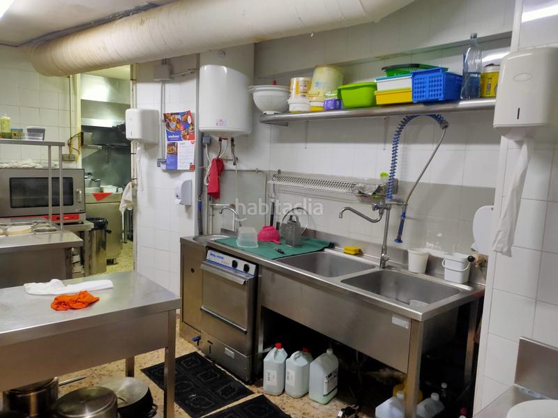 Foto 6adcf2eb-5fe8-4701-b9ba-c8226480b980. Traspàs local comercial amb calefacció a Centre Santa Coloma de Gramenet