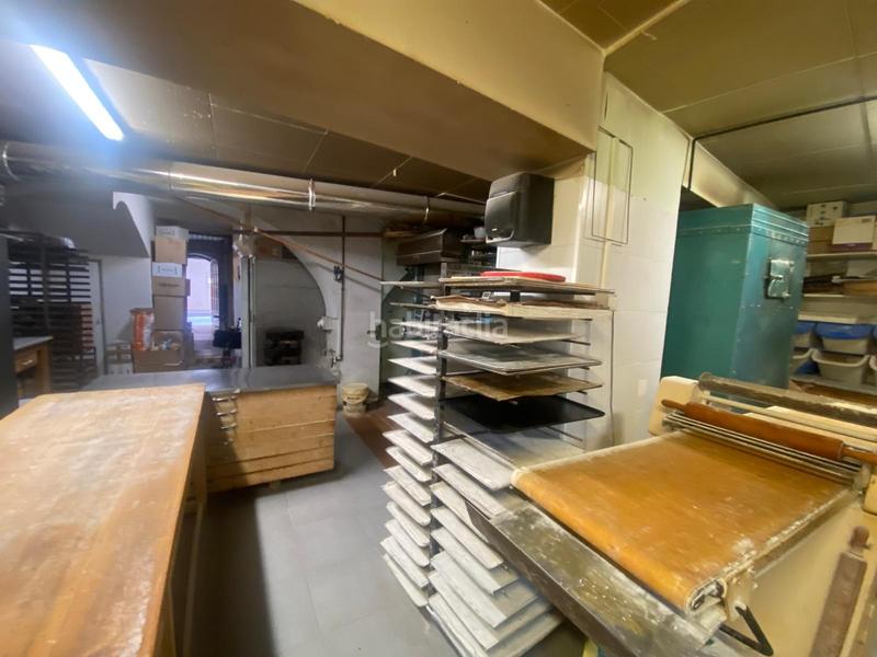 Foto b8b8daf3-80b1-4219-996e-ea586e621c10. Traspàs local comercial amb calefacció a Olot
