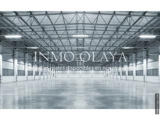 Nau industrial a Zona Industrial. Venta de nave industrial con licencia c3 de restaurante y terraz
