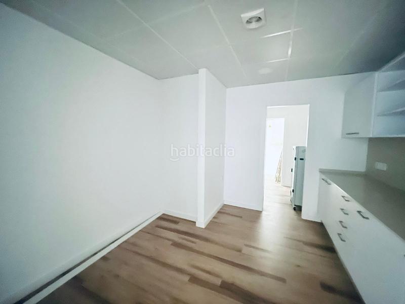 Foto cf78b4a0-b547-4d07-902f-41ae3cc3f9d2. Bureau dans Sant Ramon - Maternitat Barcelona