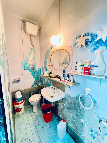 Foto 74e258cb-e818-41f1-b779-236b51e45e8c. Local comercial venta en rentabilidad de local comercial en sant andreu. en Barcelona