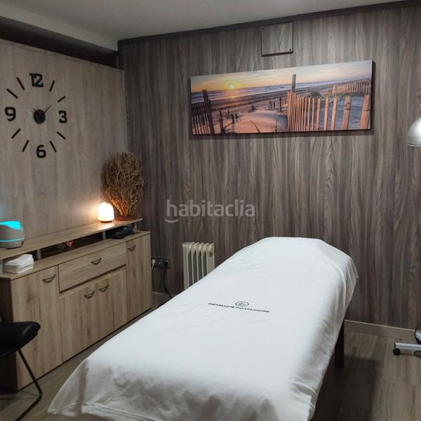 Foto 16b9da3f-f386-4725-9b28-29b9bb03e256. Traspàs local comercial amb calefacció a Sol i Padrís - Sant Oleguer Sabadell